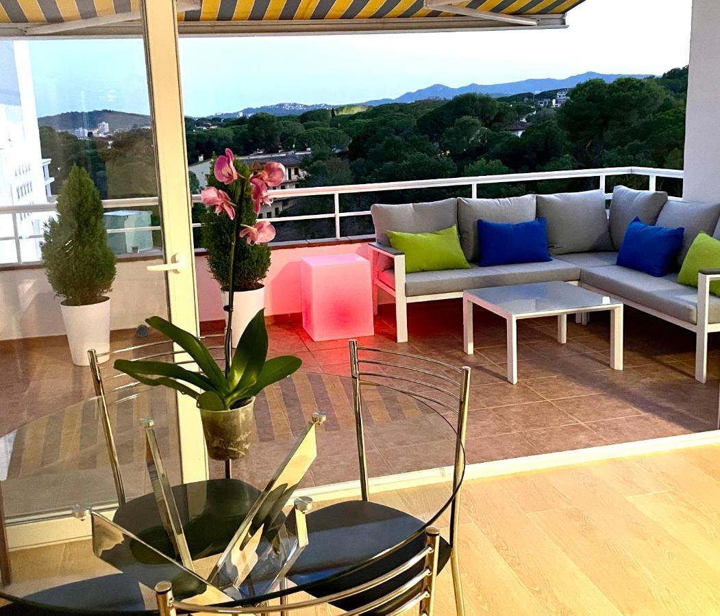Modern Penthouse With Big Terrace Apartment Кастел Пладжа де Аро Екстериор снимка