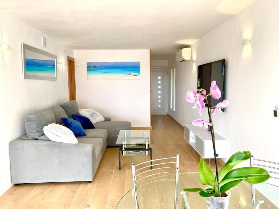 Modern Penthouse With Big Terrace Apartment Кастел Пладжа де Аро Екстериор снимка