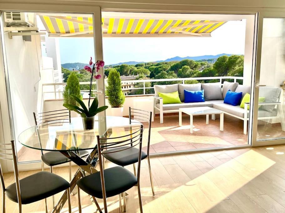 Modern Penthouse With Big Terrace Apartment Кастел Пладжа де Аро Екстериор снимка