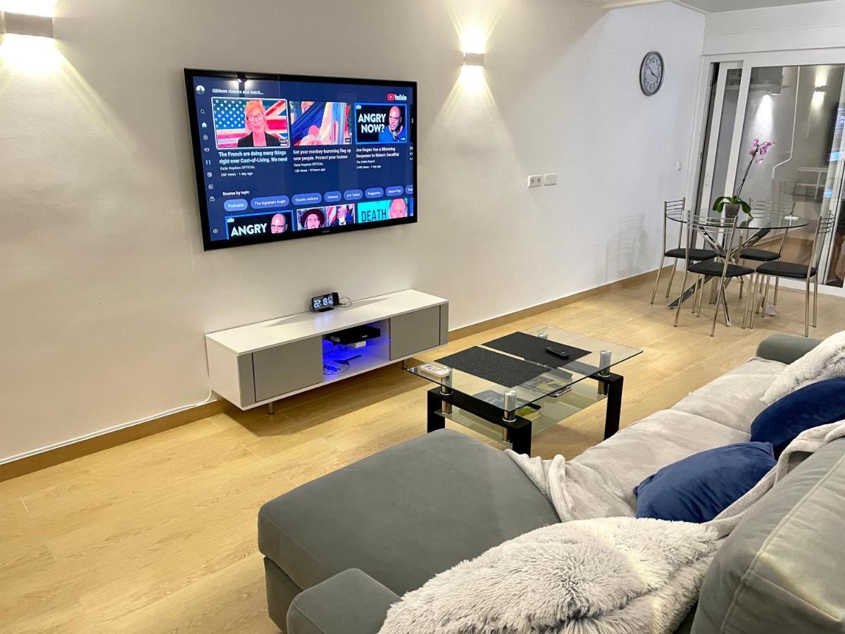 Modern Penthouse With Big Terrace Apartment Кастел Пладжа де Аро Екстериор снимка